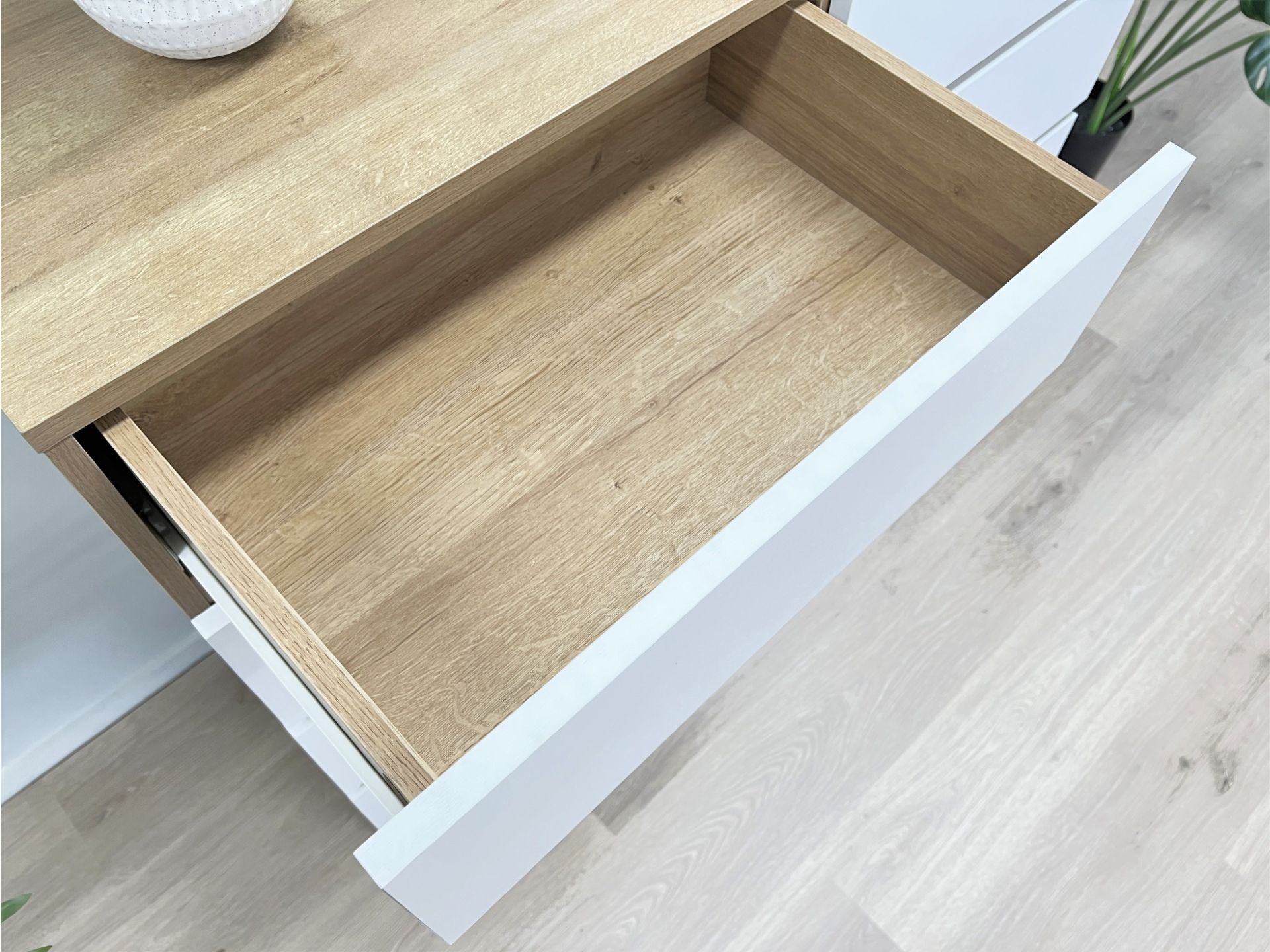 Harris 8 Drawers Low Boy - Oak + White