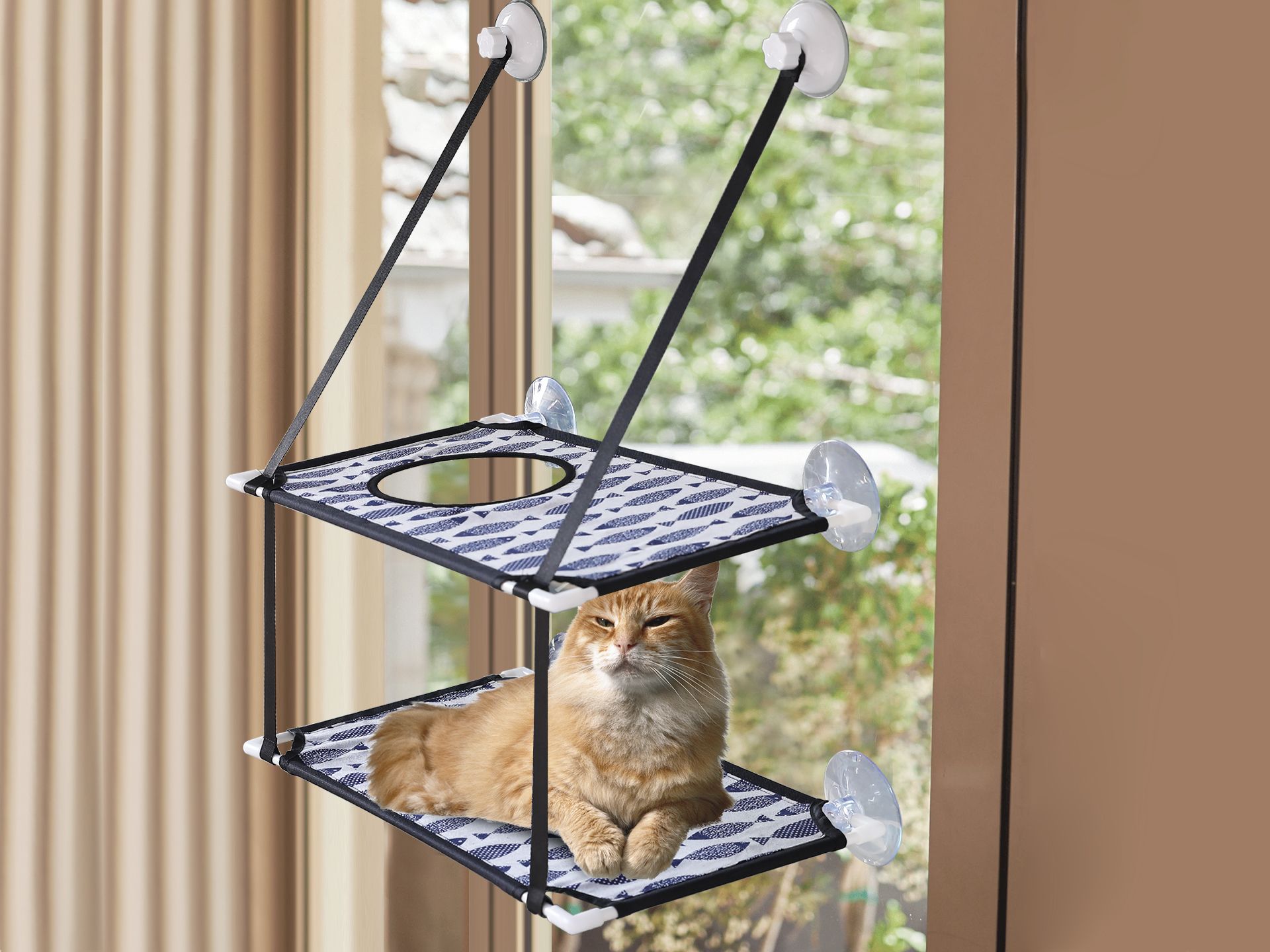 Hanging window store cat perch