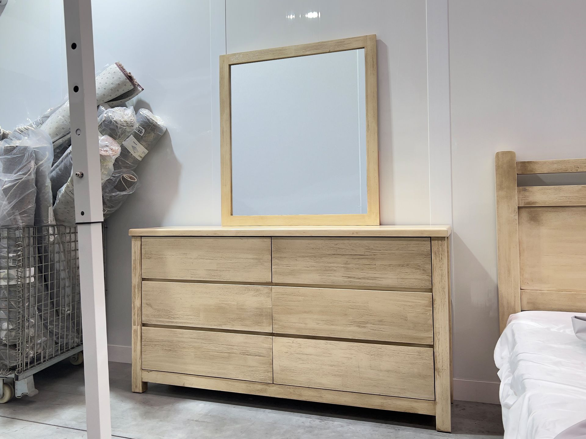 Mirrored 6 shop drawer dresser