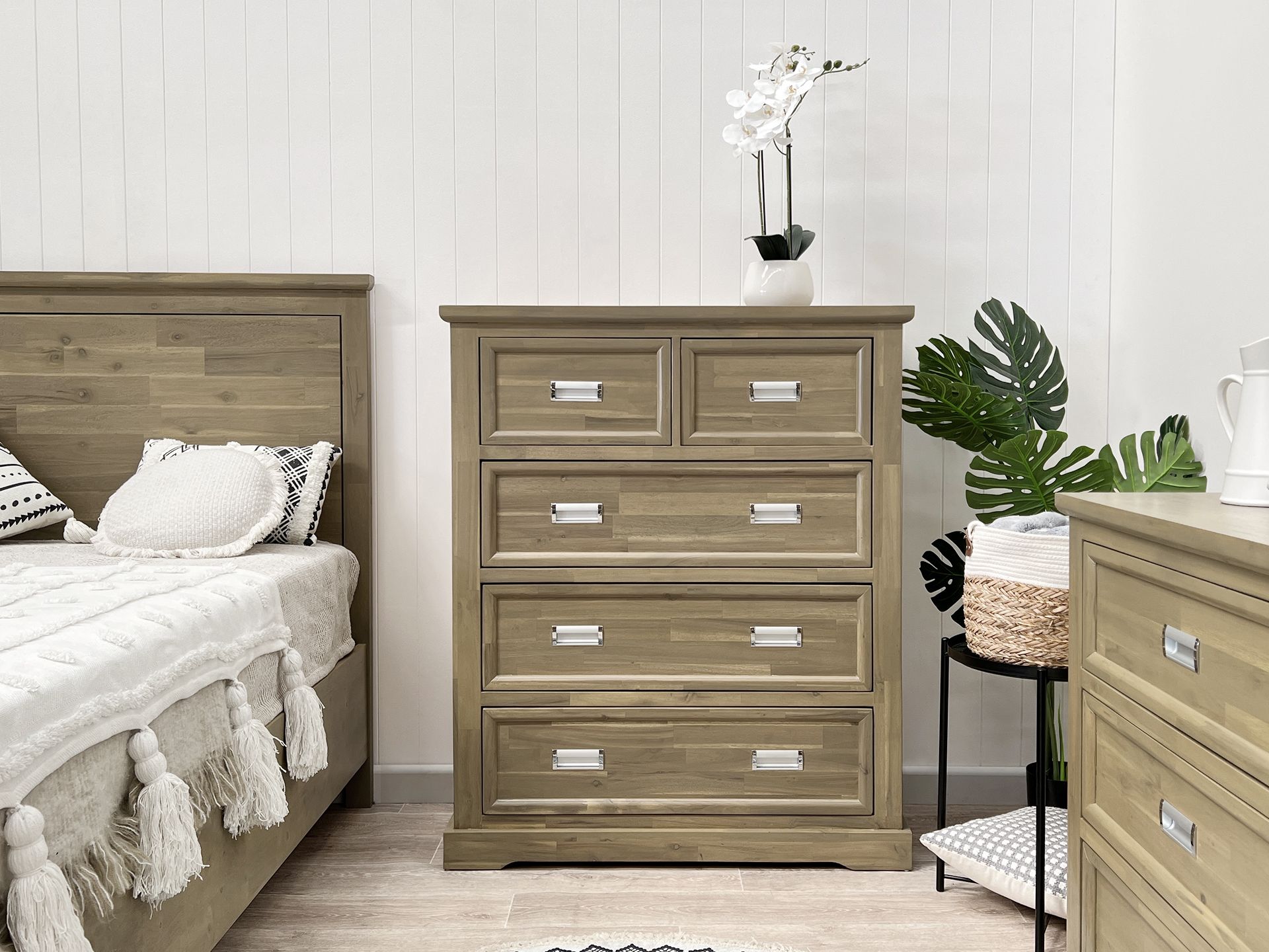 Hadley Solid Wood 5 Drawer Tallboy Emerland Grey