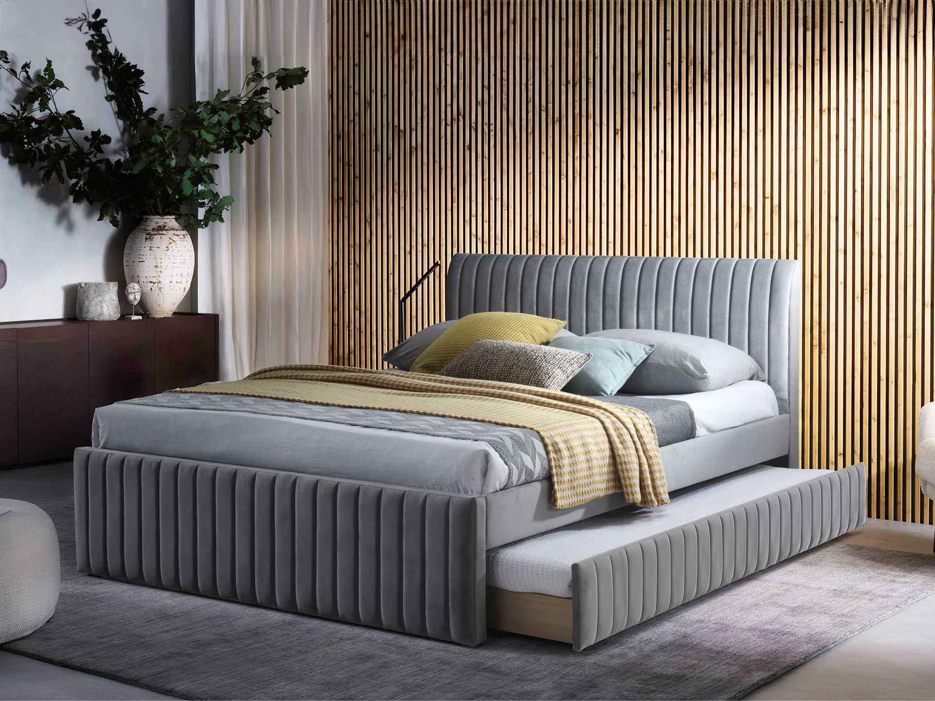 Trundle bed that turns shop into a queen