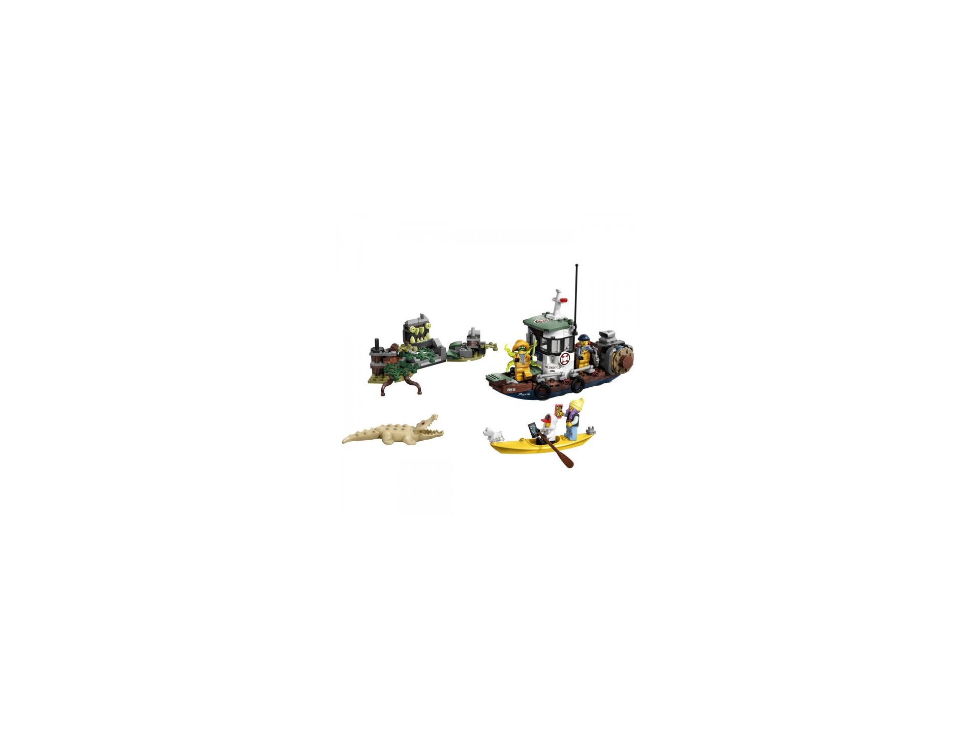 Hidden side wrecked shrimp boat shop