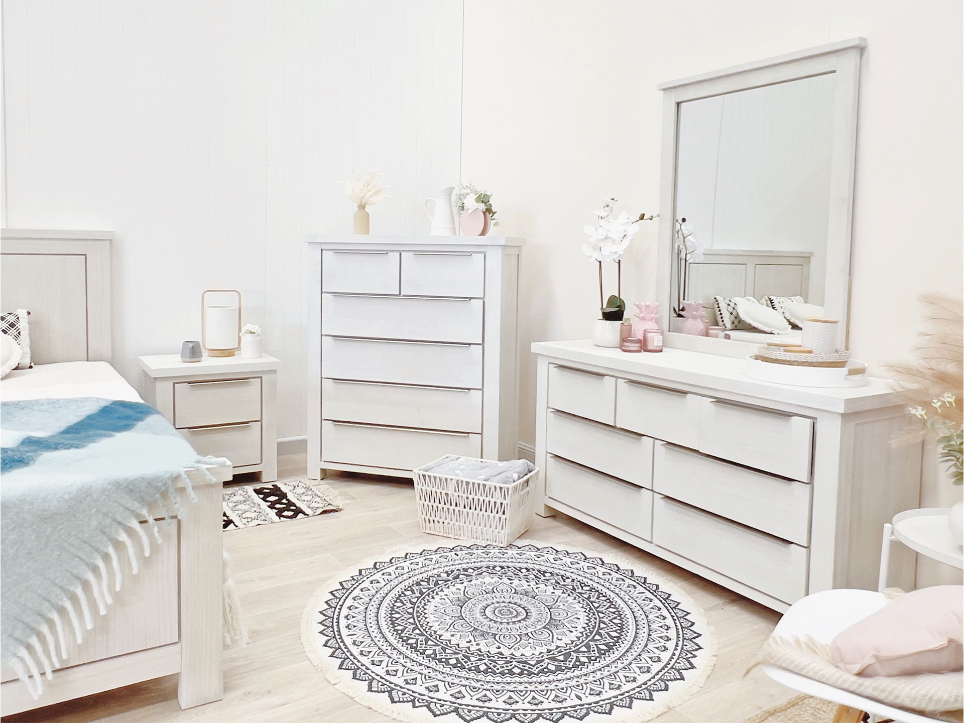 Lincoln Solid Wood 6 Drawer Tallboy White